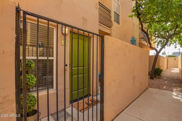 Phoenix, AZ 85044,5015 E CHEYENNE Drive #31