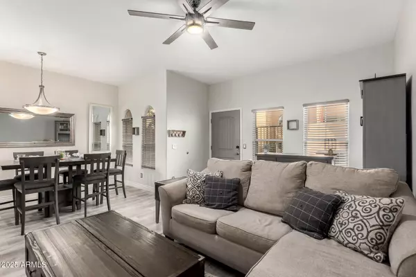 Phoenix, AZ 85044,5015 E CHEYENNE Drive #31