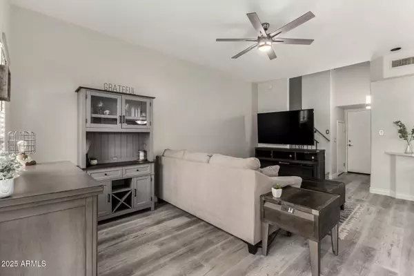 Phoenix, AZ 85044,5015 E CHEYENNE Drive #31