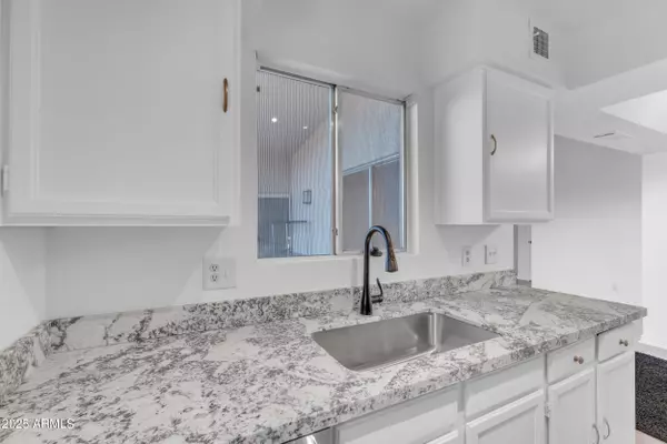 Ahwatukee, AZ 85044,10610 S 48TH Street #2063