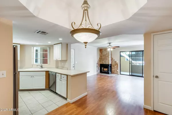 Scottsdale, AZ 85254,4850 E DESERT COVE Avenue #240