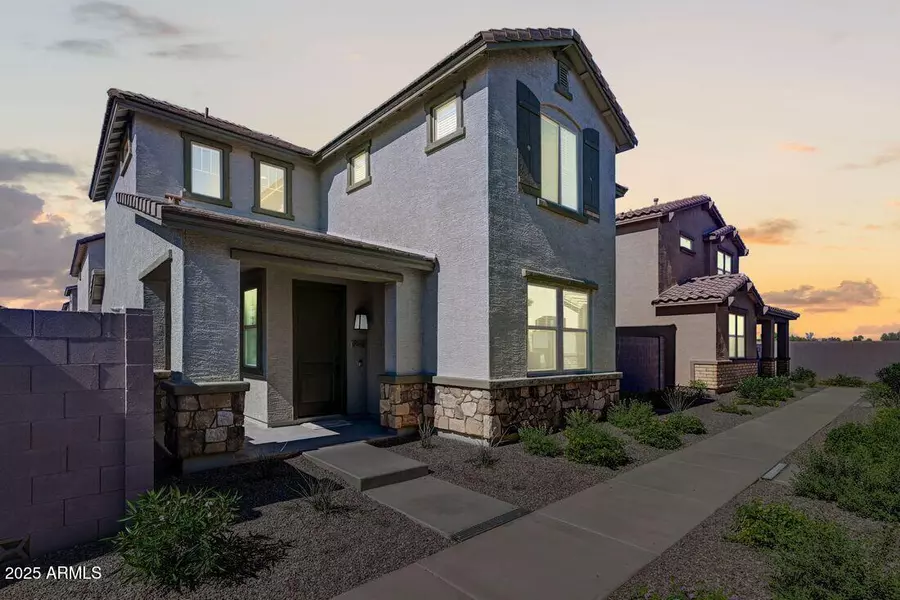 9964 W PICCADILLY Road, Avondale, AZ 85392