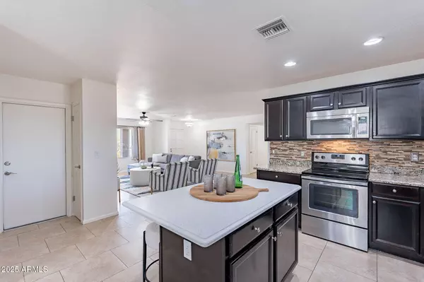 Phoenix, AZ 85028,3823 E POINSETTIA Drive