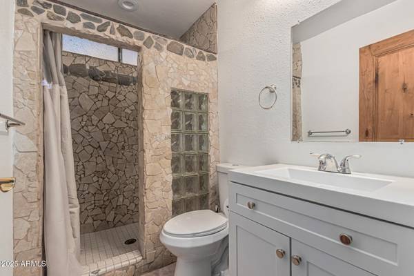 Phoenix, AZ 85024,1110 E UTOPIA Road