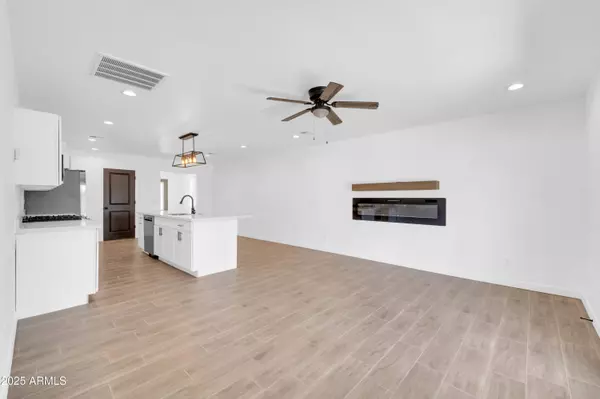 Chandler, AZ 85225,298 W TULSA Street