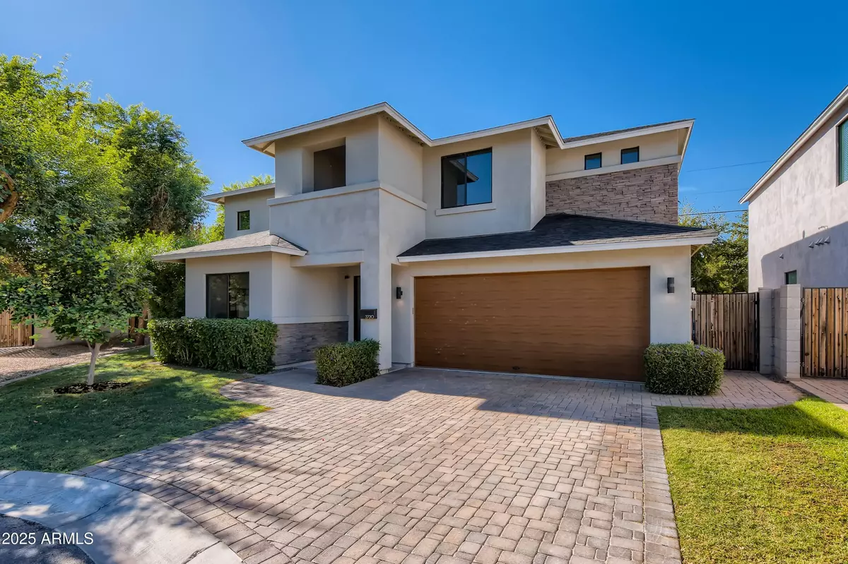 Phoenix, AZ 85018,3720 N 40TH Place