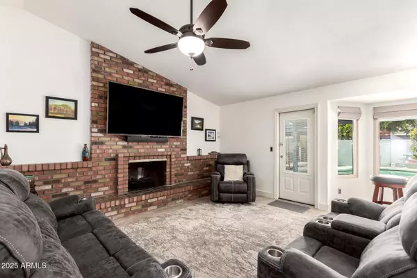 Chandler, AZ 85225,620 W CROFTON Street