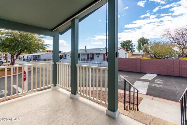 Phoenix, AZ 85022,2120 E Bluefield Avenue #108