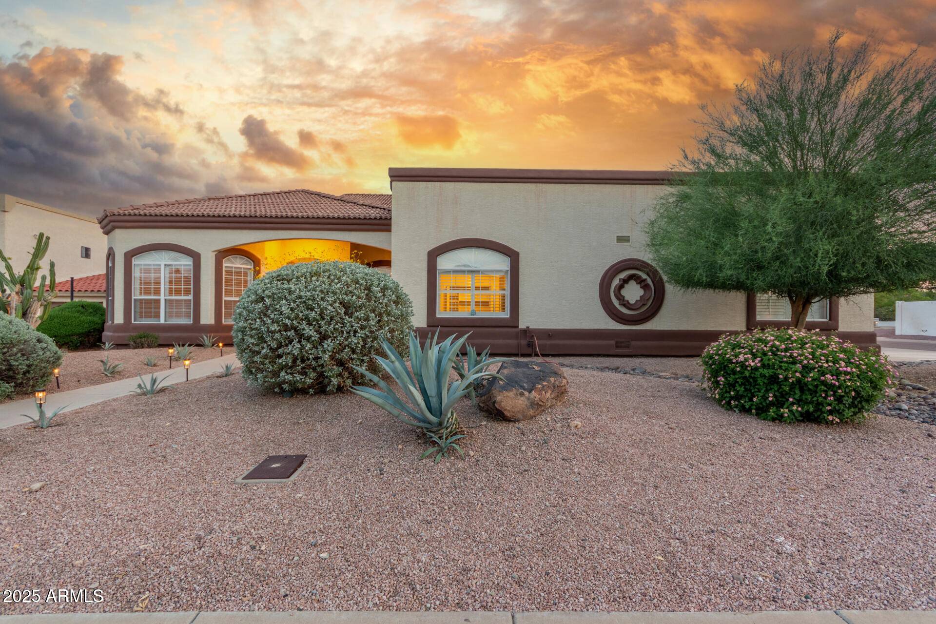 Phoenix, AZ 85032,3001 E WINCHCOMB Drive