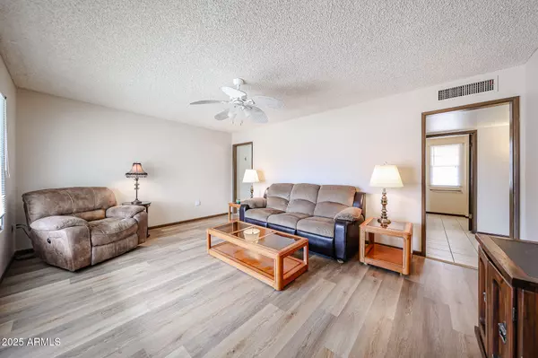 9714 W TERRACE Lane, Sun City, AZ 85373