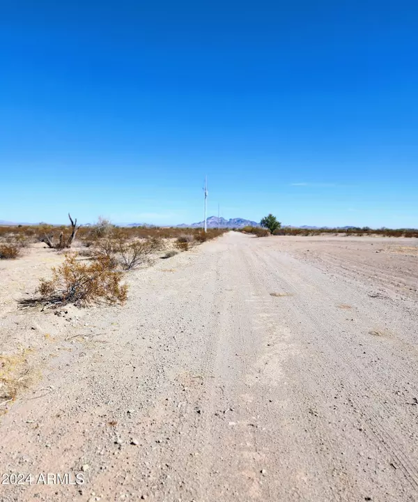 0 W Pine Street #-, Tonopah, AZ 85354