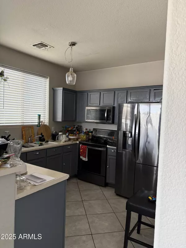 Phoenix, AZ 85043,3825 S 60 Drive