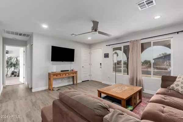 Tempe, AZ 85283,5702 S BECK Avenue