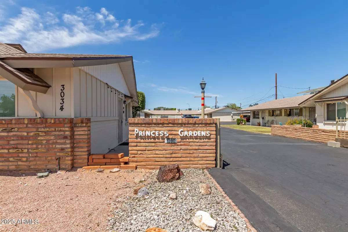 Phoenix, AZ 85018,3034 N 40TH Street #4