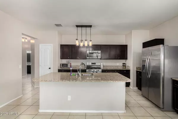 29809 W COLUMBUS Avenue, Buckeye, AZ 85396