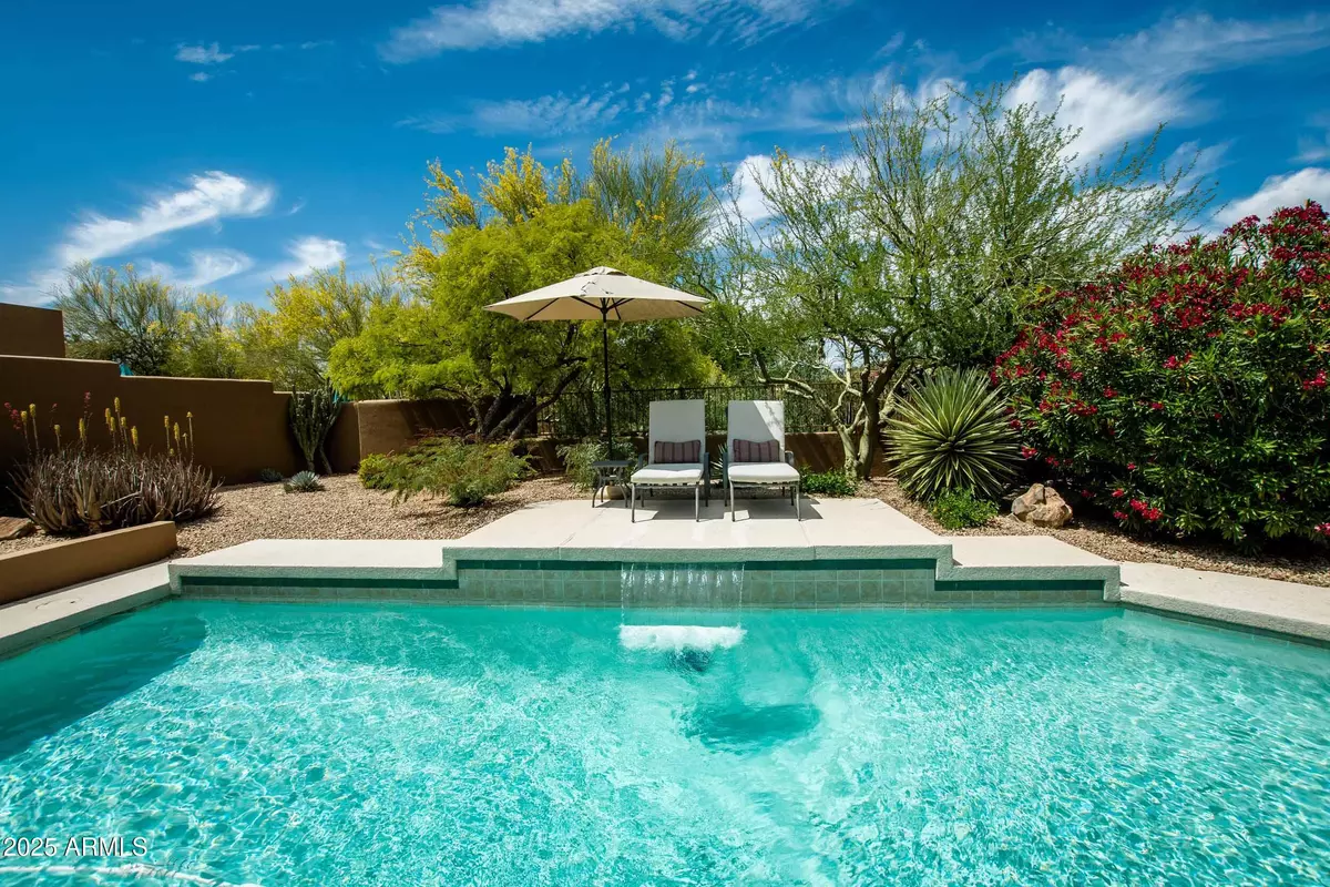 Carefree, AZ 85377,8502 E CAVE CREEK Road #61