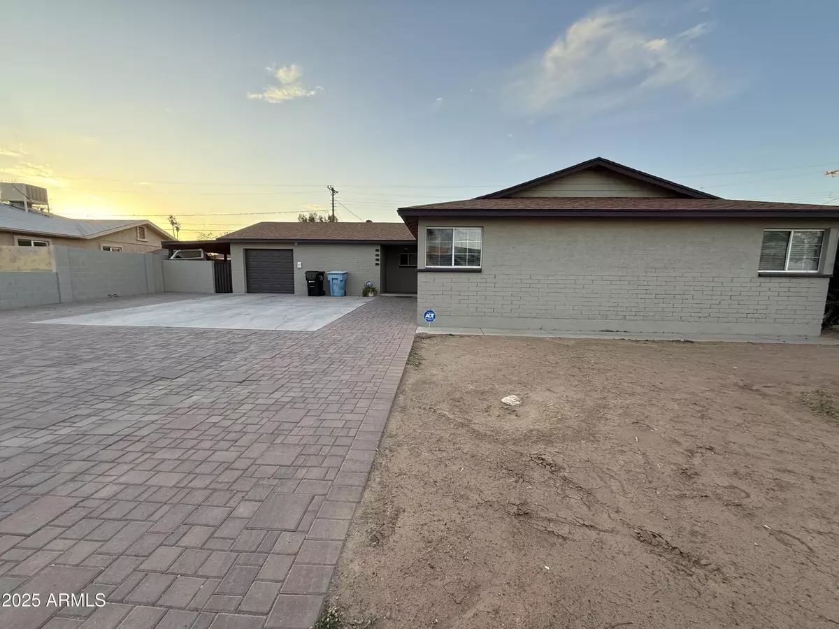 Phoenix, AZ 85031,5338 W WOLF Street