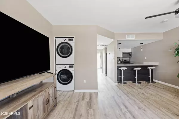 Scottsdale, AZ 85250,7436 E CHAPARRAL Road #B205