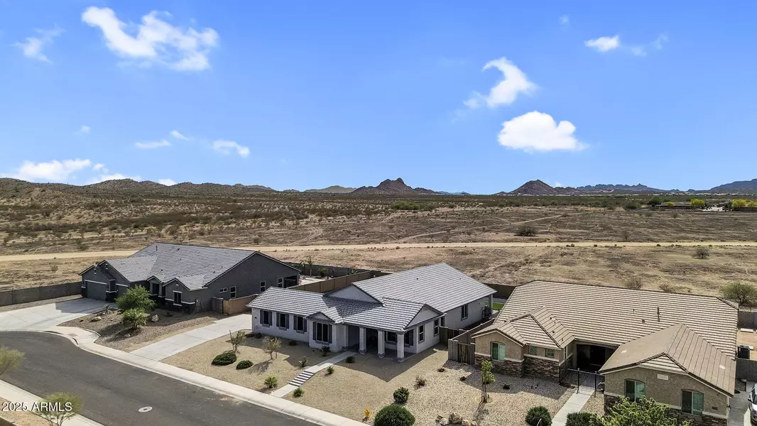 27550 N SILVERLEAF Road, San Tan Valley, AZ 85143