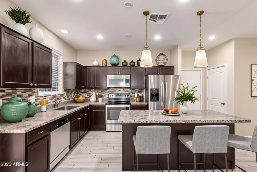 7769 W BONITOS Drive, Phoenix, AZ 85035