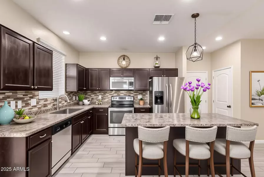 7769 W BONITOS Drive, Phoenix, AZ 85035