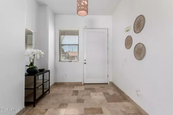 Mesa, AZ 85203,1018 E KNOLL Street