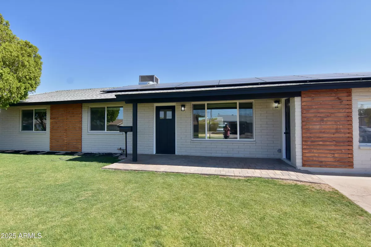 Phoenix, AZ 85029,3310 W SWEETWATER Avenue