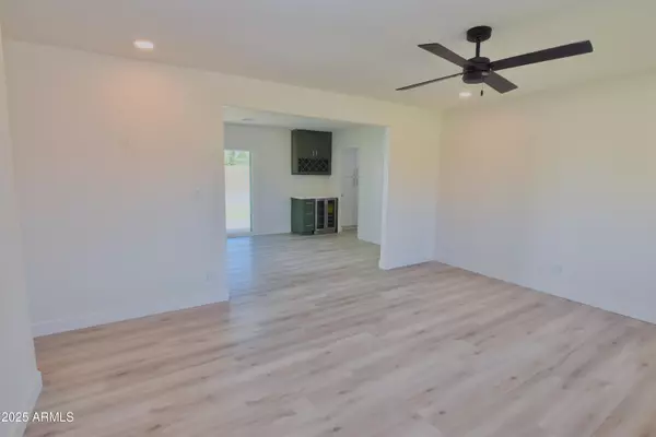 Phoenix, AZ 85029,3310 W SWEETWATER Avenue