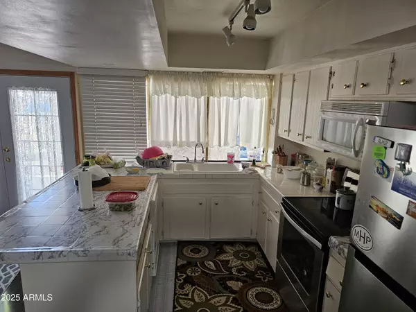 Phoenix, AZ 85015,4614 N 19 Avenue