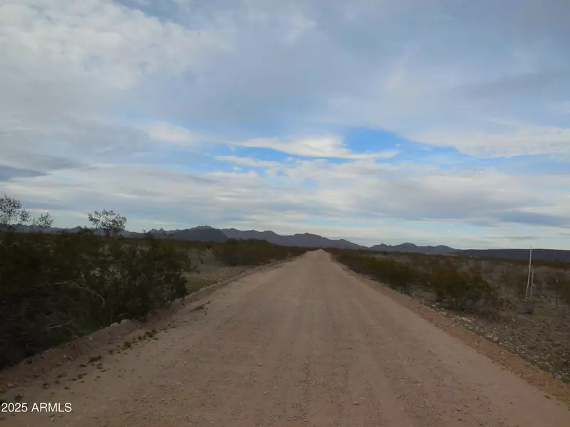 380 W Camelback Road #-, Tonopah, AZ 85354