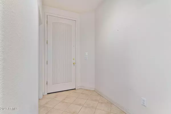 Mesa, AZ 85206,6535 E SUPERSTITION SPRINGS Boulevard #127