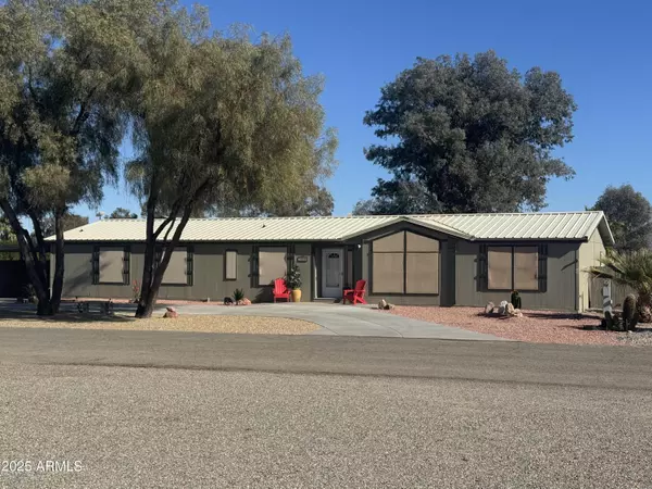 39899 WYOMING Way, Salome, AZ 85348