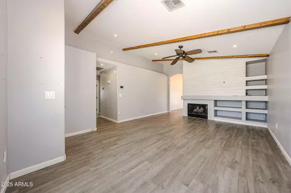 Phoenix, AZ 85024,20802 N 7TH Place