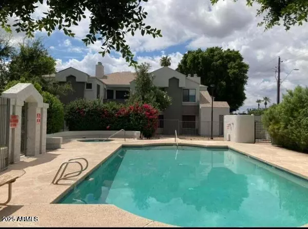 Glendale, AZ 85302,9407 N 59TH Avenue #221