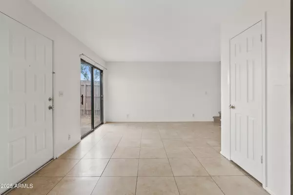 286 W Palomino Drive #103,  Chandler,  AZ 85225