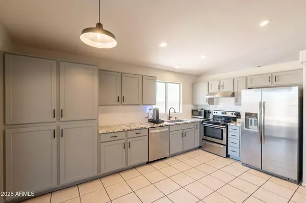 Phoenix, AZ 85029,12208 N 41ST Lane