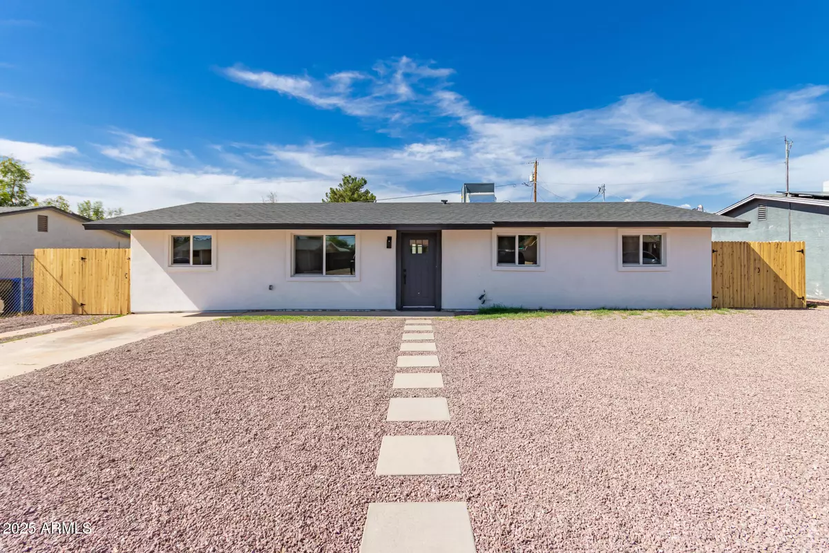 Phoenix, AZ 85032,2540 E HARTFORD Avenue