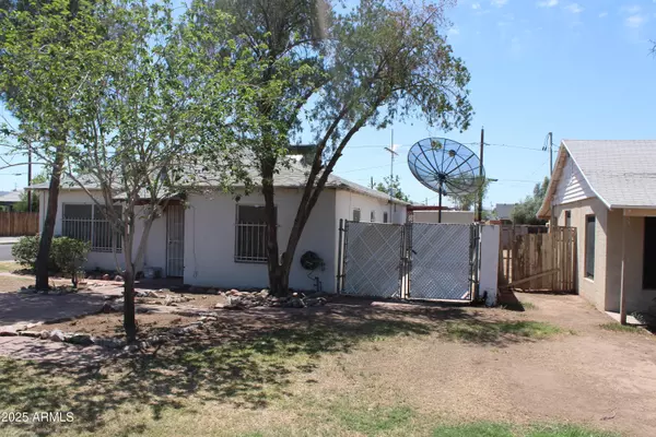 Phoenix, AZ 85014,1367 E Clarendon Avenue