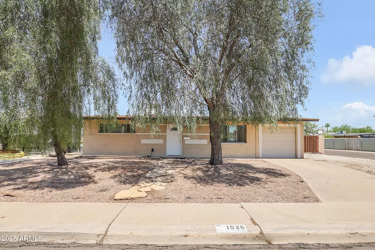 Tempe, AZ 85282,1526 W HUNTINGTON Drive