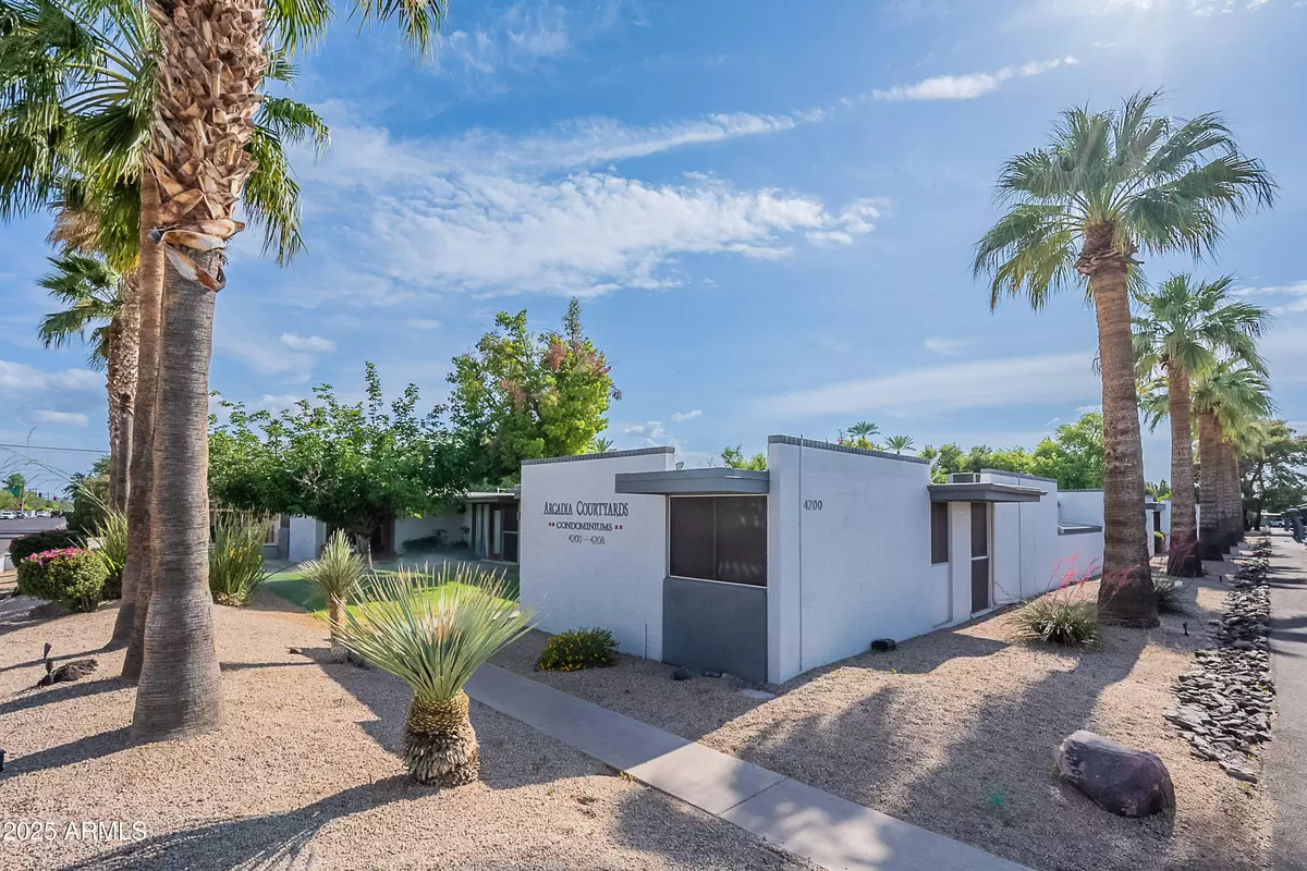 Phoenix, AZ 85018,4206 N 38TH Street #1