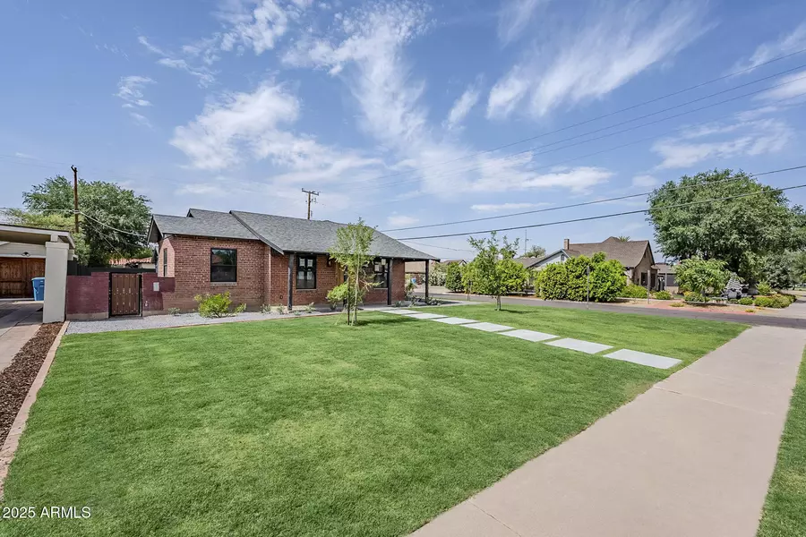 1551 W VERNON Avenue, Phoenix, AZ 85007