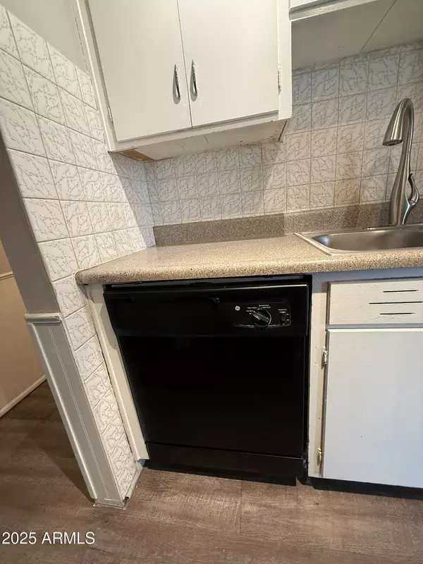 Phoenix, AZ 85021,1723 W CHERYL Drive