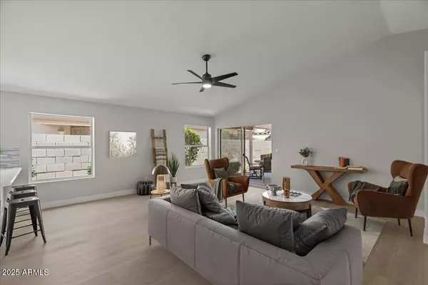 Chandler, AZ 85225,1761 E COUNTRYWALK Lane