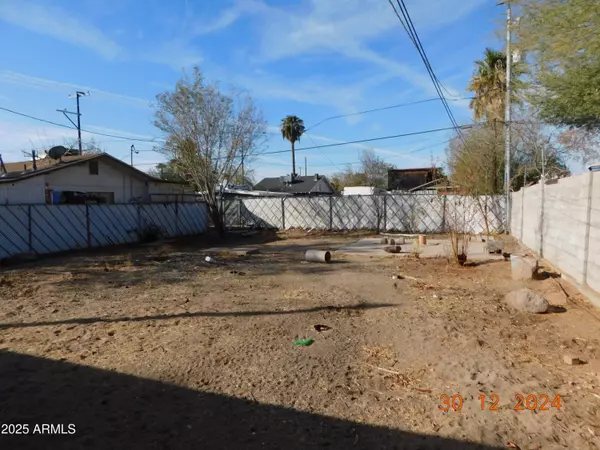 Phoenix, AZ 85006,2206 N 11TH Street