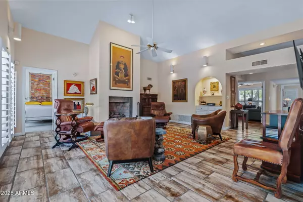 Phoenix, AZ 85021,715 W TOWNLEY Avenue