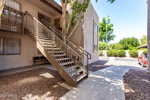 Mesa, AZ 85203,520 N STAPLEY Drive #253