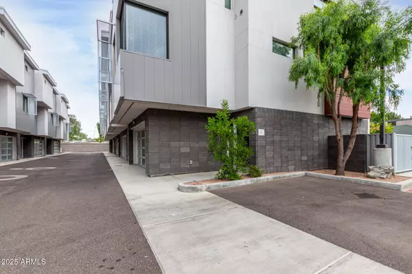 Phoenix, AZ 85018,4525 N 40TH Street #5