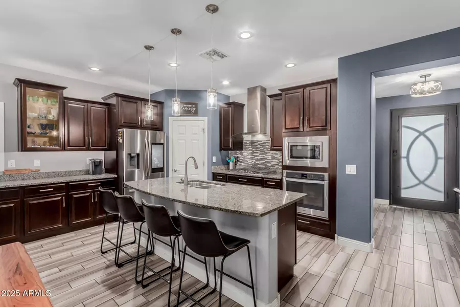 10738 W ROWEL Road, Peoria, AZ 85383