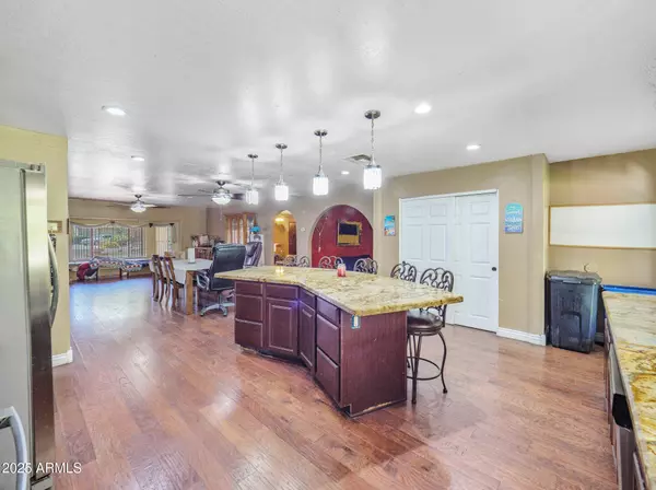 Chandler, AZ 85225,154 E REDFIELD Road