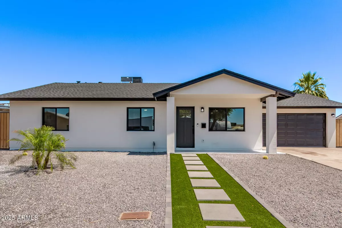 Phoenix, AZ 85032,2926 E CORRINE Drive